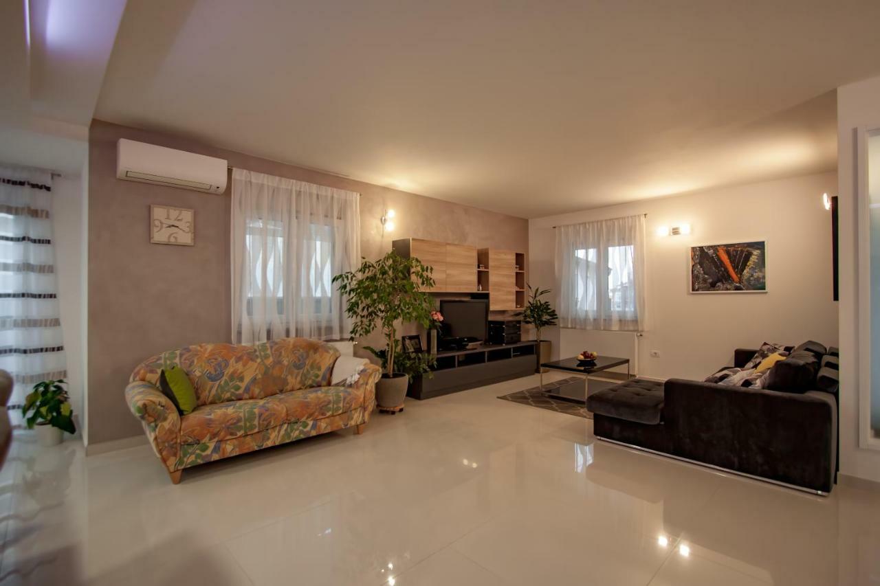 Apartman Nebo Пула Экстерьер фото
